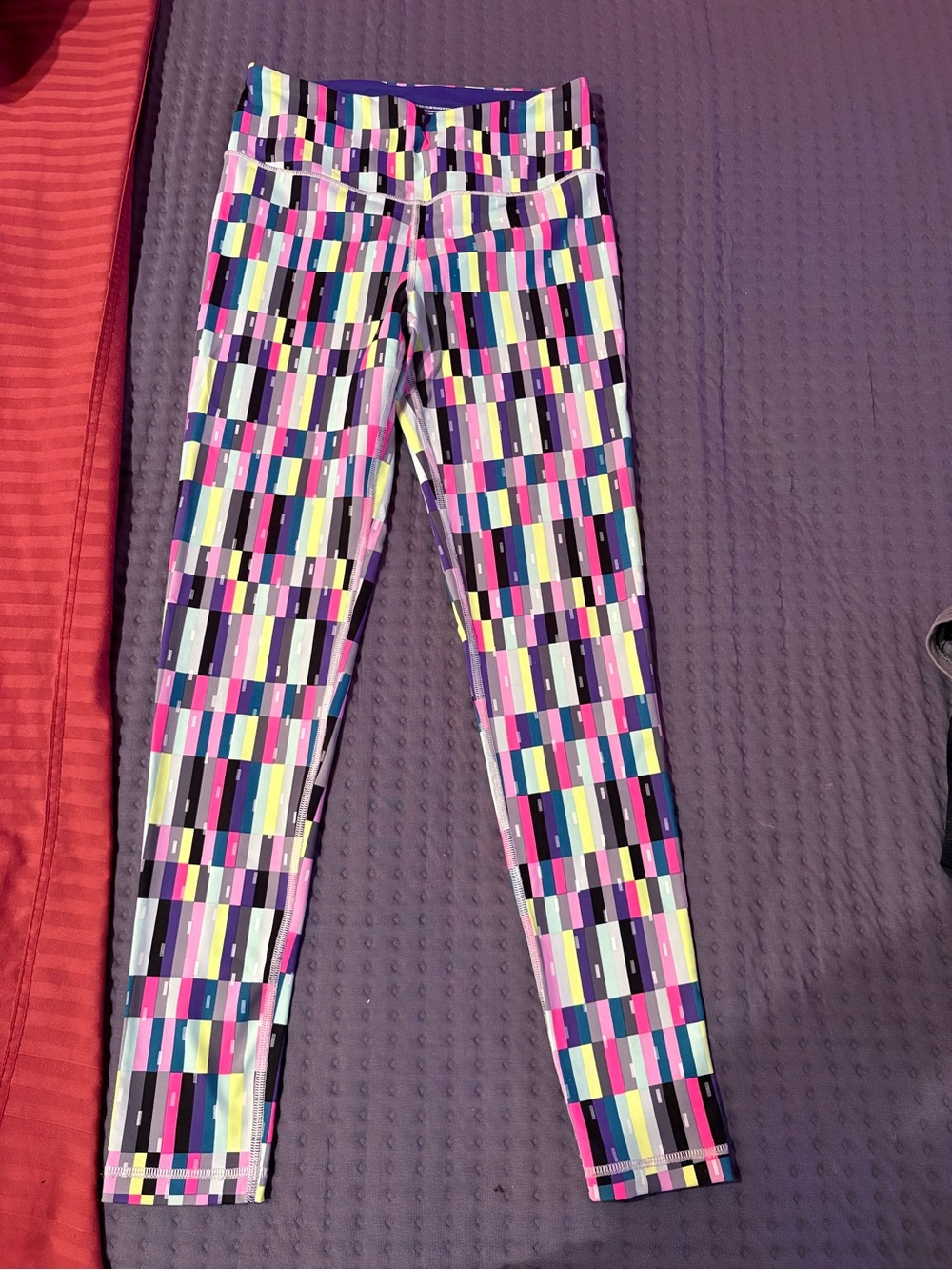 Victoria's Secret VSX Pink Multicolor Geometric Leggings  small never worn